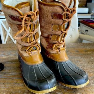 Tori Burch Argyll Tan fur Shearling lined lace up duck boots winter boots Size 6